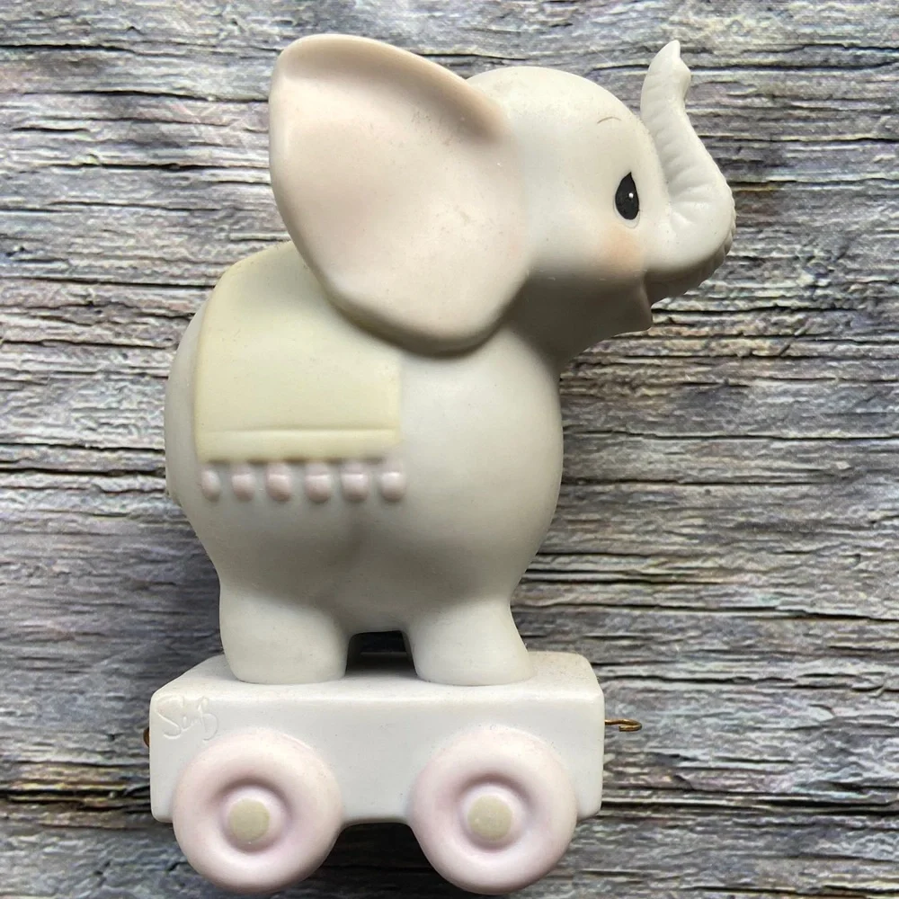Vintage Precious Moments Birthday Train 4th Birthday Elephant with Box - Picture 3 of 15